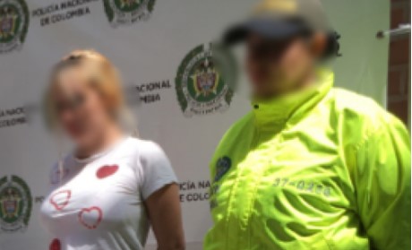 Por solicitud de una Fiscal Especializada, un juez de control de garantías impuso medida de aseguramiento privativa de la libertad a una mujer que, al parecer, vendría exigiendo el pago de un millón de pesos a un hombre casado, con quien sostenía una relación extramatrimonial. Labores de policía judicial evidenciaron que la mujer vendría extorsionando a la víctima, a quien amenazaba con contarle a su esposa los detalles de su relación sentimental, en caso de no pagarle el dinero exigido. La procesada fue capturada en vía pública del centro de Granada (Meta) cuando, al parecer, se disponía a recibir la suma de dinero. Este procedimiento estuvo a cargo de investigadores del CTI de la Fiscalía, apoyados por el Grupo Gaula Meta del Ejército Nacional. La Fiscalía imputó a la mujer el delito de extorsión, el cual no fue aceptado. El juez del caso ordenó detención domiciliaria debido al estado de gravidez de la detenida.