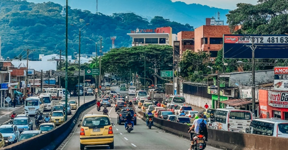 Se levanta el pico y placa para vehículos particulares y taxis a partir de hoy miércoles