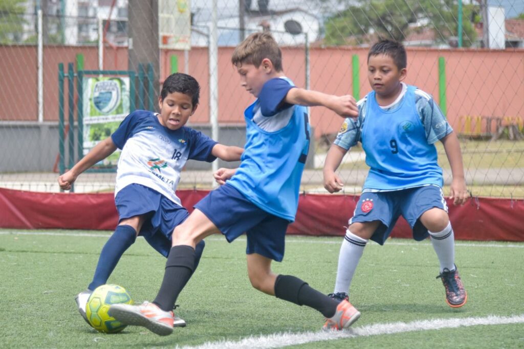 Rotundo éxito dejó la primera jornada Festival de Escuela Deportivas