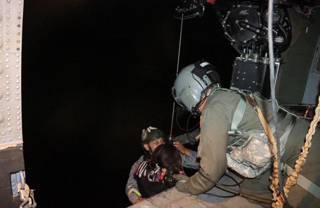 Dos víctimas de accidente en avión civil fueron rescatadas por la Fuerza Aérea en selva del Guainía