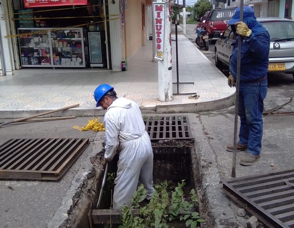 EAAV adelanta trabajos de limpieza y mantenimiento