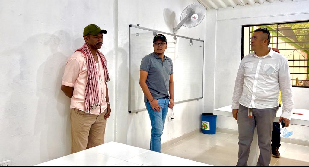 Alianzas con la Gente entregó un aula de sistemas en Puerto Caldas