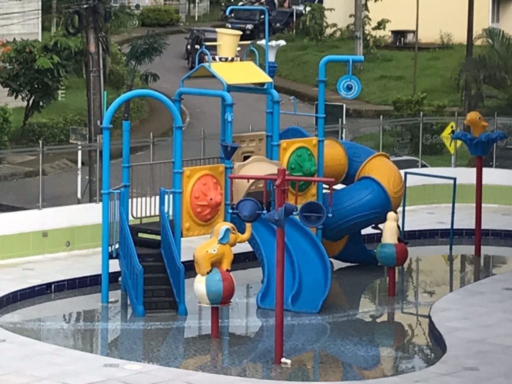 Director de Cofrem destacó avance de obras de la Caja de Compensación en Restrepo