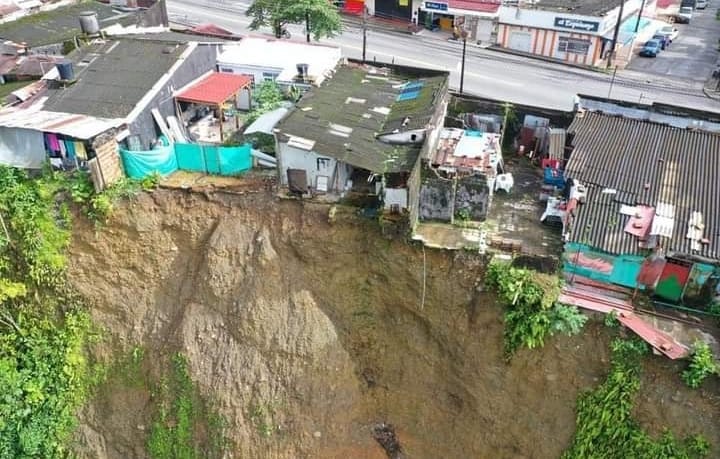 ¡Al filo de la tragedia! Varias familias del Doce Octubre en riesgo de caer al abismo